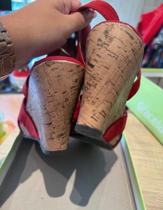 Sandalias rojas cuña tacón talla 39