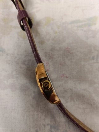 Reloj Time Force Mujer Dorado Correa Morada