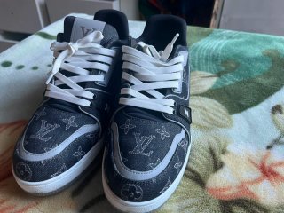 Sneakers Louis Vuitton Nere e Grigie