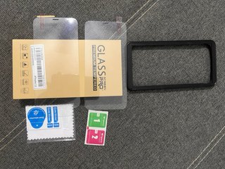 4 Protectores Pantalla + Funda Corazón iPhone 11
