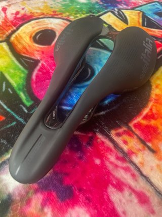 Sillín Selle Italia SLR Superflow boost de CARBONO