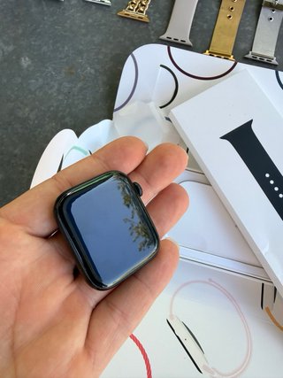 Apple Watch SE 2024 GPS + Varios Accesorios 44mm