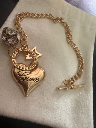 Pulsera Guess Corazón Dorado