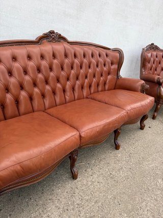 Set divani e poltrone in pelle marrone