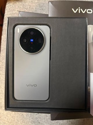 Telefono Vivo X300 + Auricolari e Caricatore