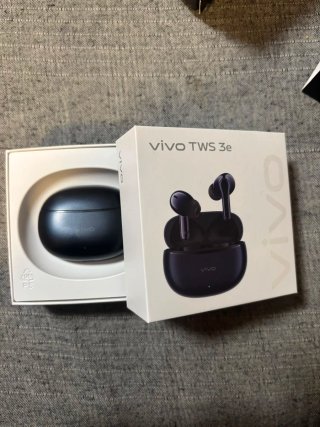 Telefono Vivo X300 + Auricolari e Caricatore