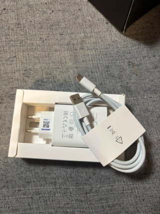Telefono Vivo X300 + Auricolari e Caricatore