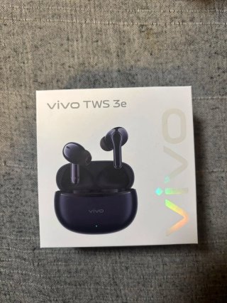 Telefono Vivo X300 + Auricolari e Caricatore