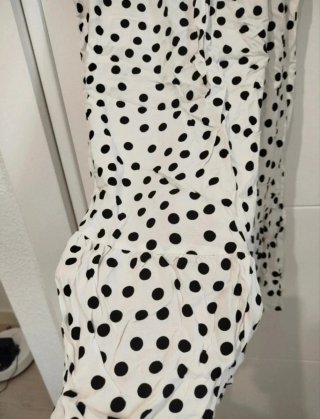 Vestido blanco lunares negros