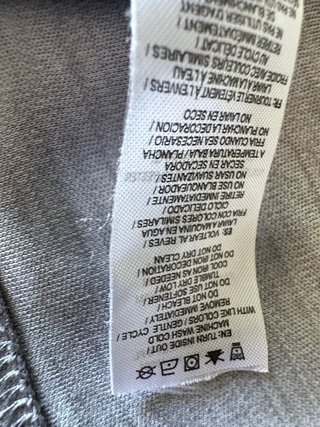 Camiseta Reebok Hombre Gris V-Neck