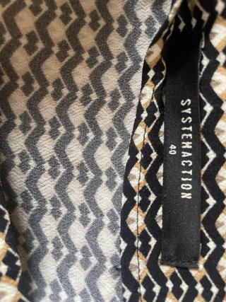Falda estampada beige y negro