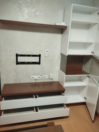 Muebles salón-comedor modernos y buena calidad.