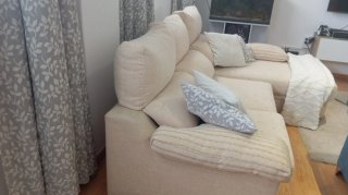 Sofá cheslong con canapé beige