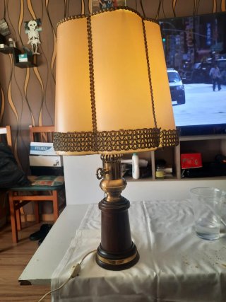 Lámpara de mesa vintage madera y metal