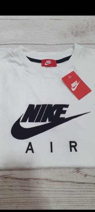 Camiseta Nike Negra y blsnca
