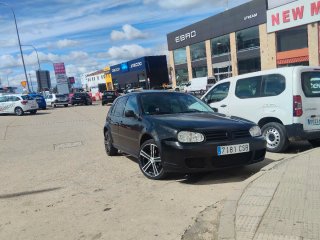 Volkswagen Golf 2004