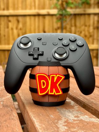 Supporto Pro Controller Donkey Kong per Nintendo Switch 2