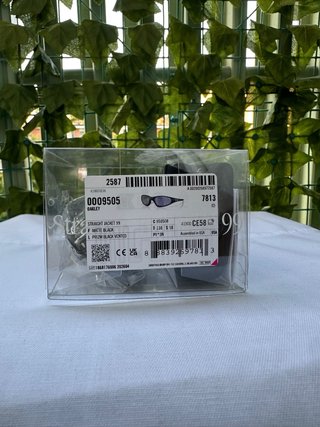 Oakley x Satisfy Straight Jacket 99 nuovo