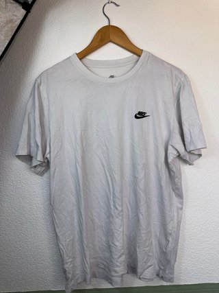 Lote 5 Camisetas Talla L Nike, Hugo Boss, NB, TH