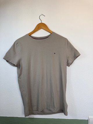 Lote 5 Camisetas Talla L Nike, Hugo Boss, NB, TH
