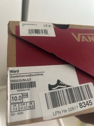 Zapatillas Vans Negras con Raya Blanca