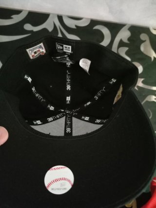 Gorra New Era LA 39THIRTY M/L Negra