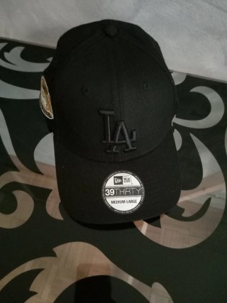 Gorra New Era LA 39THIRTY M/L Negra