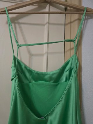 Vestido verde Zara balconete