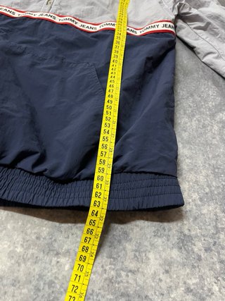 Chaqueta Tommy Jeans Anorak Gris y Azul