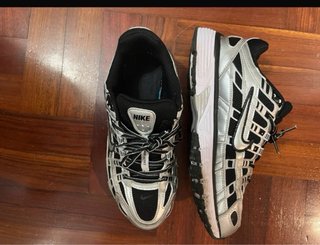Nike P-6000 Negro/Plata