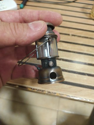 Affilatorino per matite in miniatura a forma di lanterna vintage