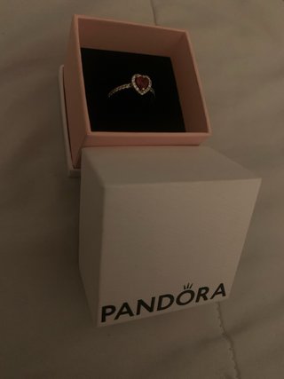 Anillo Pandora Corazón Rojo y Plata
