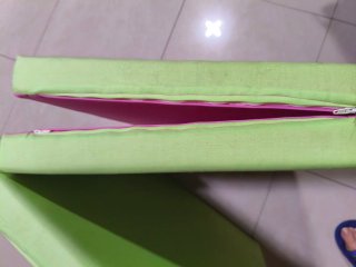 Colchoneta plegable, a dos caras rosa y verde