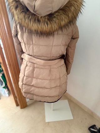 Parka Zara Beige con Capucha y Pelo