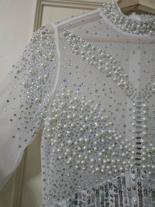Vestido pedrería plateado con transparencias M