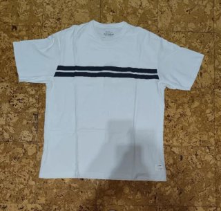 Camiseta Pull and Bear blanca con rayas