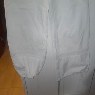 Ropa blanca bordada