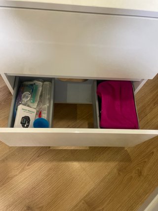 Mueble de baño blanco