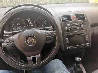 Volkswagen Touran 2011