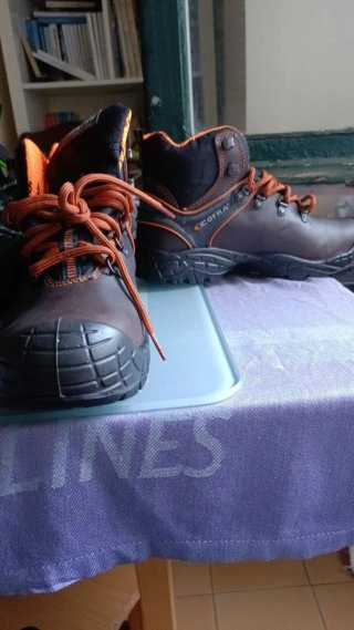 Botas Cofra Marrones y Naranjas