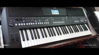 Teclado Yamaya psr sx 600