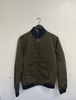 Chaqueta Bomber Zara Verde Talla M