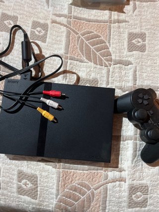 Consola Sony PS2 Negra con Cables y Mando