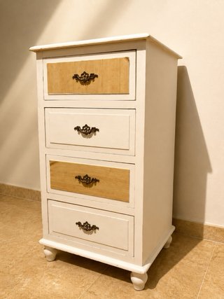 Cómoda de madera para restaurar