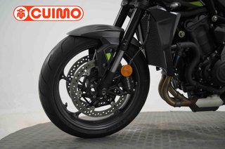 TRIUMPH STREET TRIPLE R