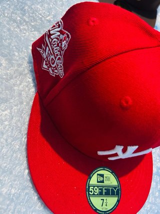 Gorra cerrada New Era Roja World Series
