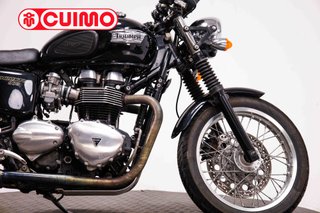 TRIUMPH THRUXTON 900