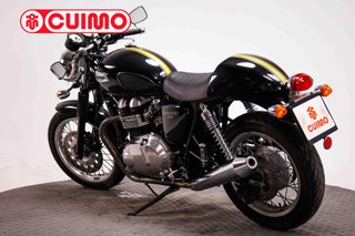 TRIUMPH THRUXTON 900