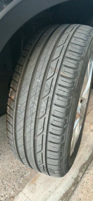 4 Neumáticos 215/50R18 92W ocasión