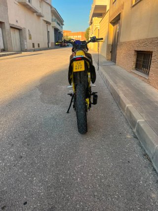 Suzuki RMX 50 Enduro/Motocross Negra y Amarilla